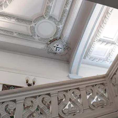 Alojamento de Turismo Selvagem Enjoy Spring At Chateau De Monbrison, For Four Guests