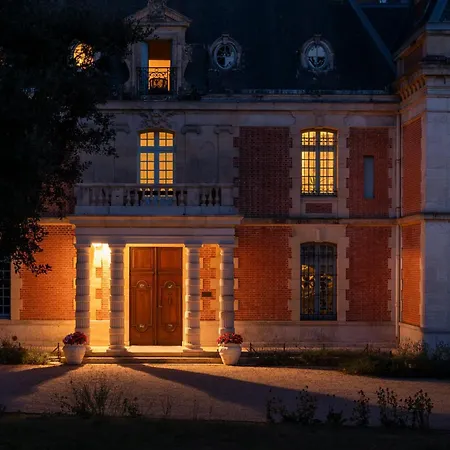 Enjoy Spring At Chateau De Monbrison, For Four Guests * Saint-Michel (Tarn-et-Garonne)