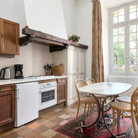 Enjoy Spring At Chateau De Monbrison, For Four Guests Alojamento de Turismo Selvagem