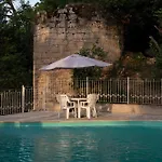 Enjoy Spring At Chateau De Monbrison, For Four Guests Hytte Saint-Michel (Tarn-et-Garonne)