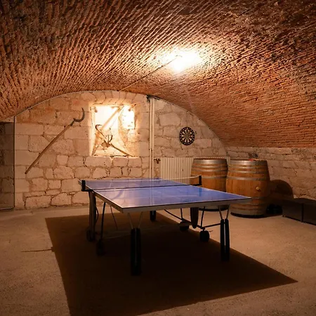 Lodge Enjoy Summer At Chateau De Monbrison, For Four Guests